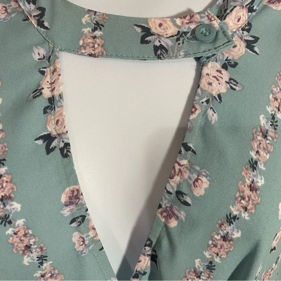 Floral Teal Blouse - Picture 3 of 11